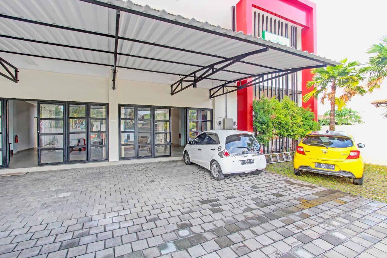 Capital O 91377 Mk Prime Syariah Hotel Семаранг Екстериор снимка