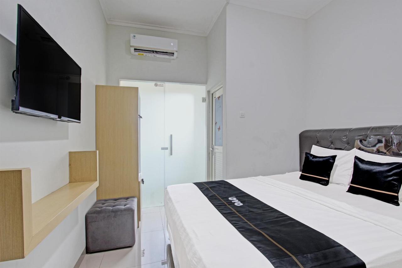 Capital O 91377 Mk Prime Syariah Hotel Семаранг Екстериор снимка