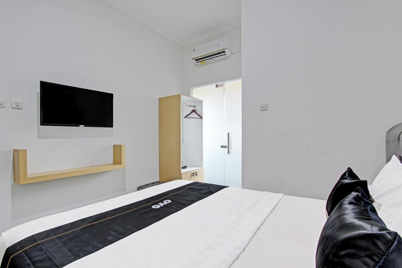 Capital O 91377 Mk Prime Syariah Hotel Семаранг Екстериор снимка