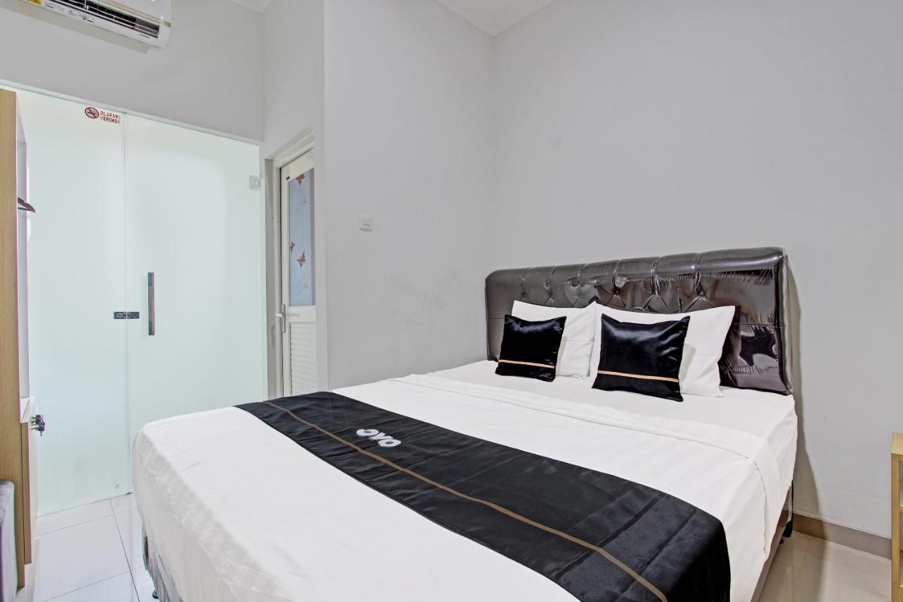 Capital O 91377 Mk Prime Syariah Hotel Семаранг Екстериор снимка
