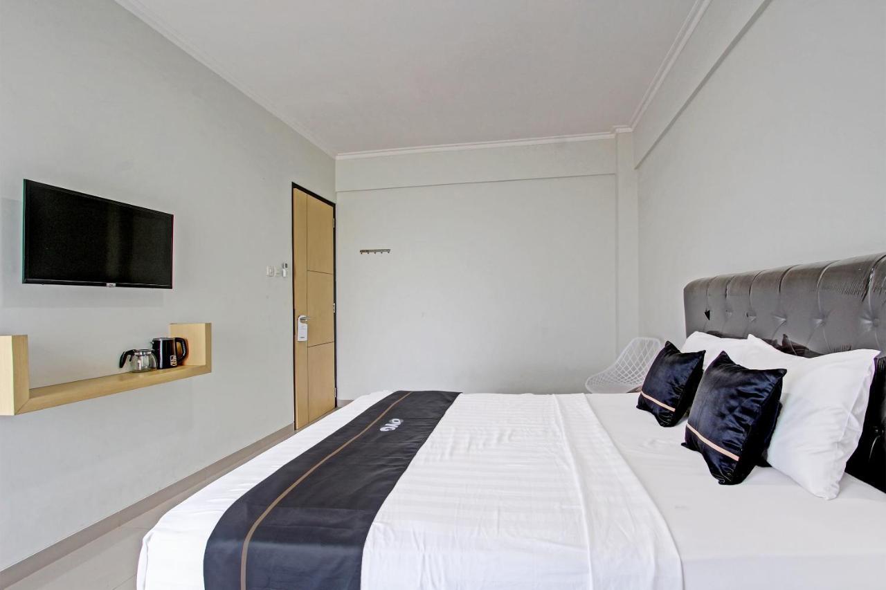 Capital O 91377 Mk Prime Syariah Hotel Семаранг Екстериор снимка